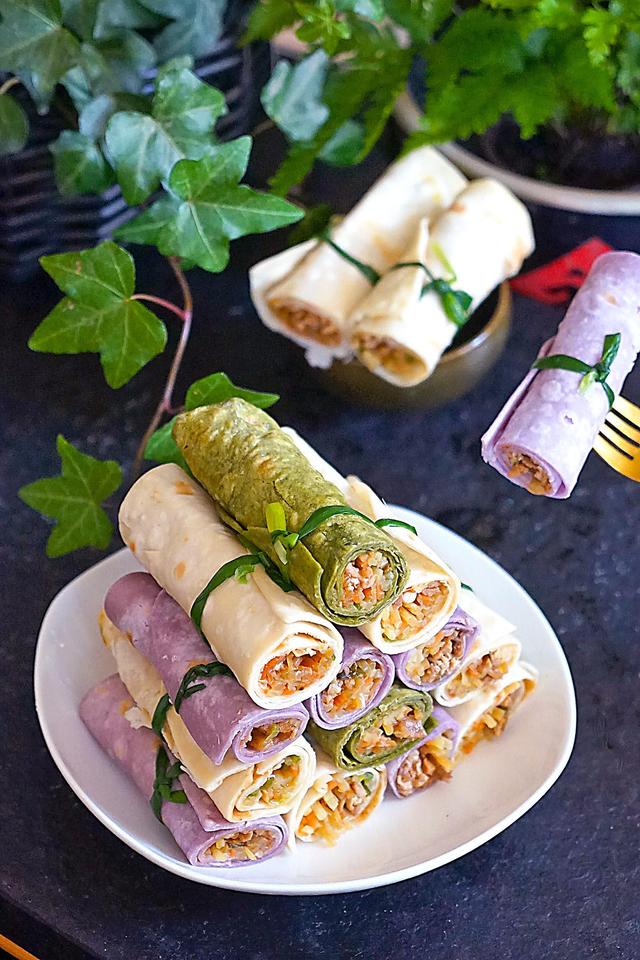 蒸春饼太难,就来试试烙春饼,也一样好吃,我能吃5张这样的饼