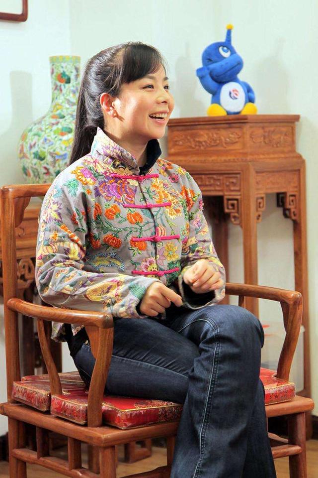 王二妮携新歌《新年到》向全国观众拜年啦