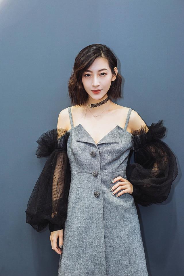 温雅时装周期间两场华裔设计师大秀,两套造型极富个性之美