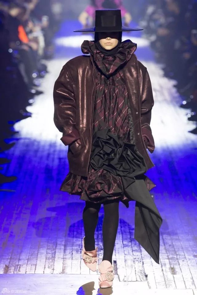 减龄十足轻摇滚复古风彻底回潮