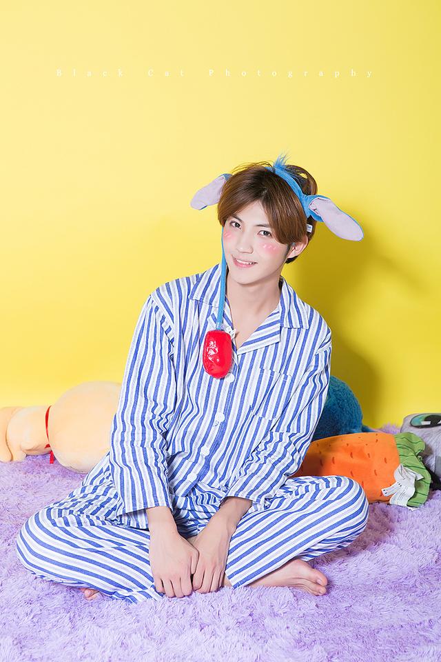 专访| 徐鹤尼揭《偶像练习生》日常,会窥屏粉丝群拿表情包