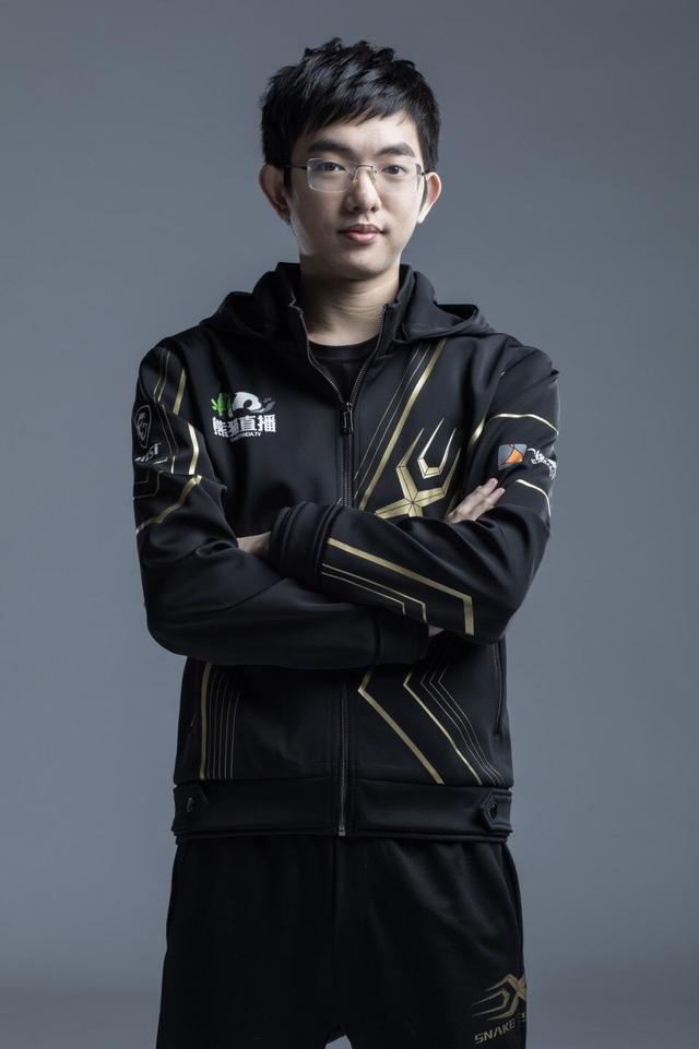 sanke主场首秀落败送五杀, 粉丝围攻官博蚂蚱三连为了配中单名字