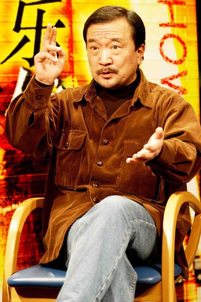 他是国家一级演员 如今72岁只想捧红身高仅有1米6的儿子