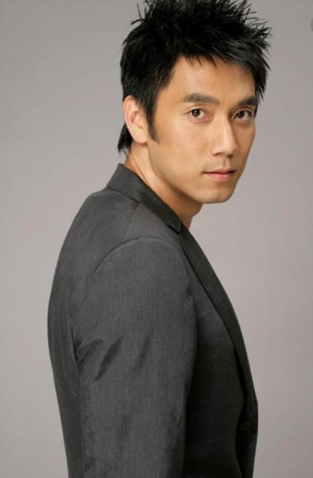 如今事业爱情双丰收, 好儿子让人十分羡慕