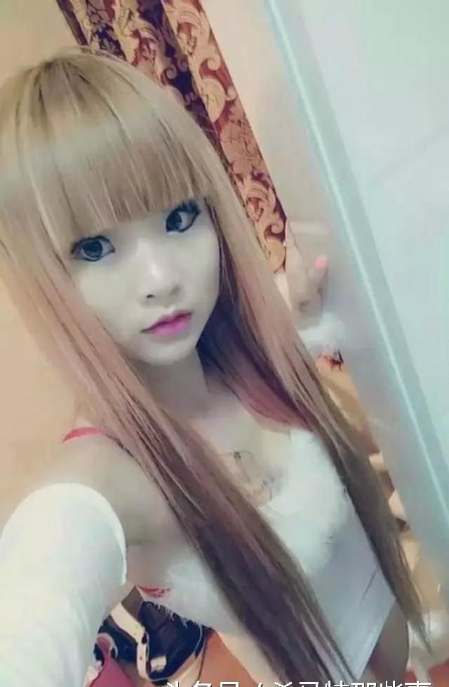 农村杀马特女孩用十年青春替父还债,"改邪归正"后远嫁他乡