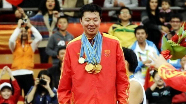 王治郅谈生涯中最遗憾的一场比赛:我投进关键