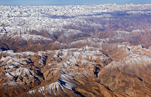 一块足有四万五千平方公里的土地,却被一国霸占至今,不肯归还