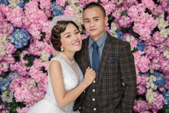 熊朝忠最低调拳王,情人节求婚,妻子美女主播,挑战3大协会拳王