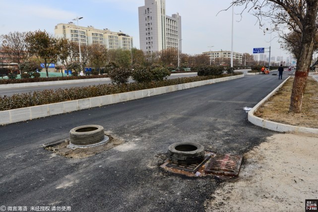 几百米路放十几处障碍物 网友直呼伤不起