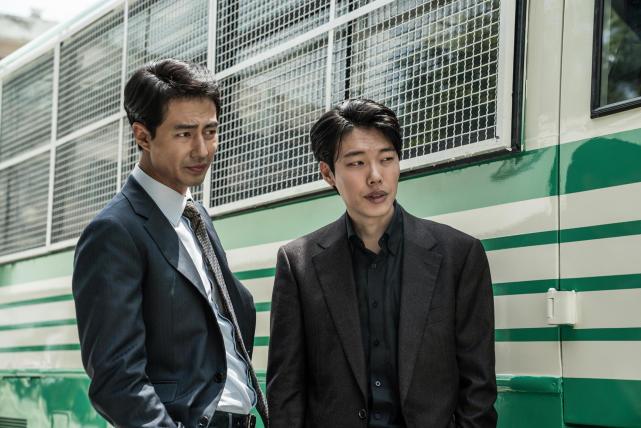 讽刺腐败!揭露黑幕!为什么说韩国电影《王者》