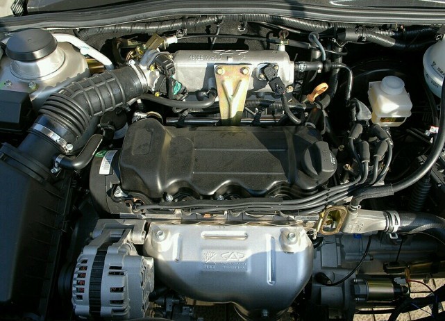 将宝马和克莱斯勒打造的tritec发动机搭载其中,咋当时国产品牌还是