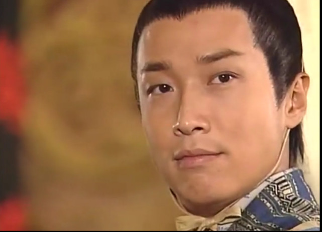 周骢剧中饰演米雪amelia的父亲,许家大少许雅麟的岳父.