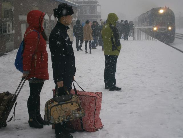身在异乡的城市,终究是一个过客,如果放假的日子回不了家,那将是守着