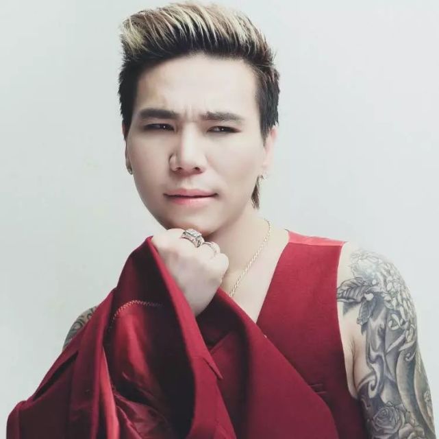 越南偶像歌手吸毒后产生幻觉,塞33颗大蒜噎死20岁美女!