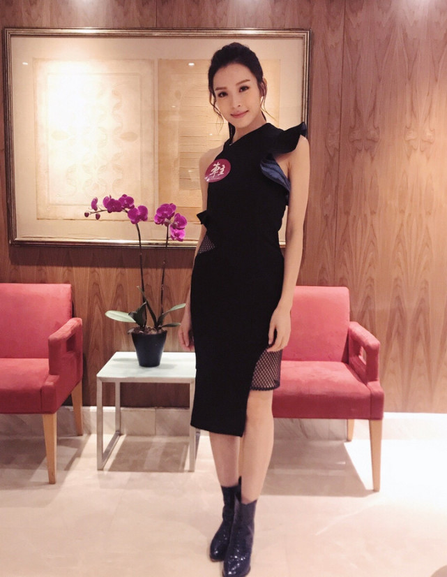 她30岁才开始拍戏,却拿下视后和胡定欣齐名,现成公认最靓花旦!