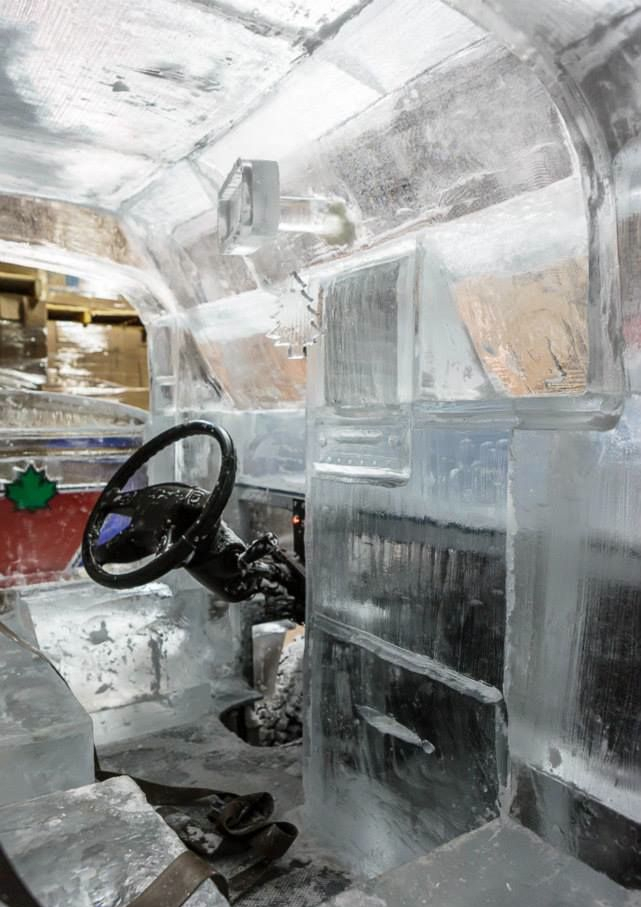 果然人类的想象力是我们前进的动力.连冰都可以做汽车了.