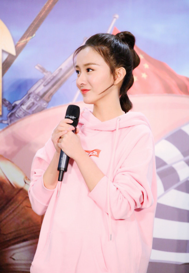 她凭《爱情公寓》惊艳世人,如今出演《艳骨》被吐槽,容貌靓丽!