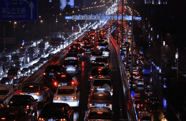 中国十大堵城 你能动下算你赢|重庆|老城区|堵车_新浪新闻