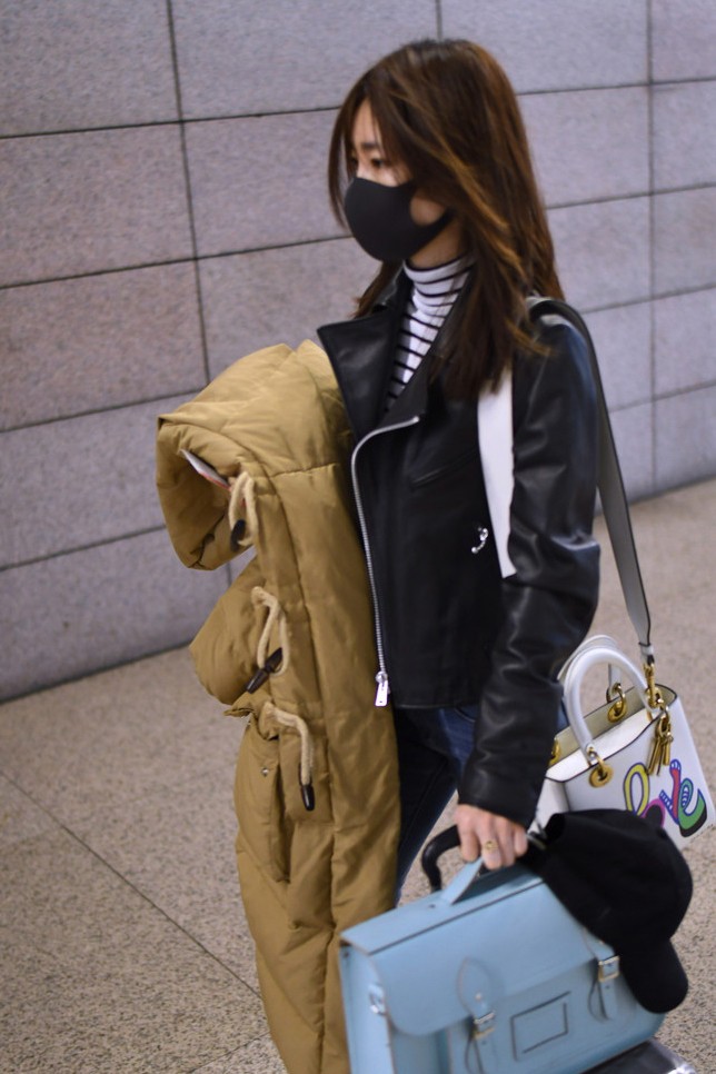 口罩遮面也挡不住帅气的颜值|王丽坤|小清新|口罩_新浪新闻