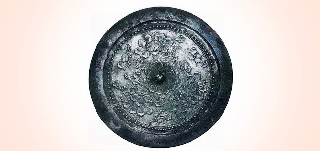 古代磨镜:为铜镜上光,与制镜开光处理镜面是两回事