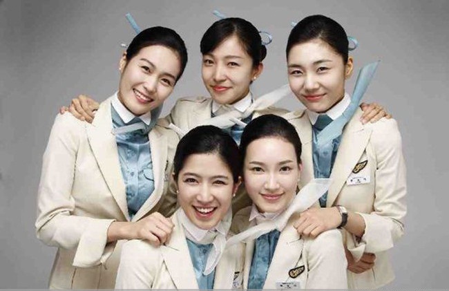 各国空姐颜值对比,越南泰国的空姐,原来也这么好看