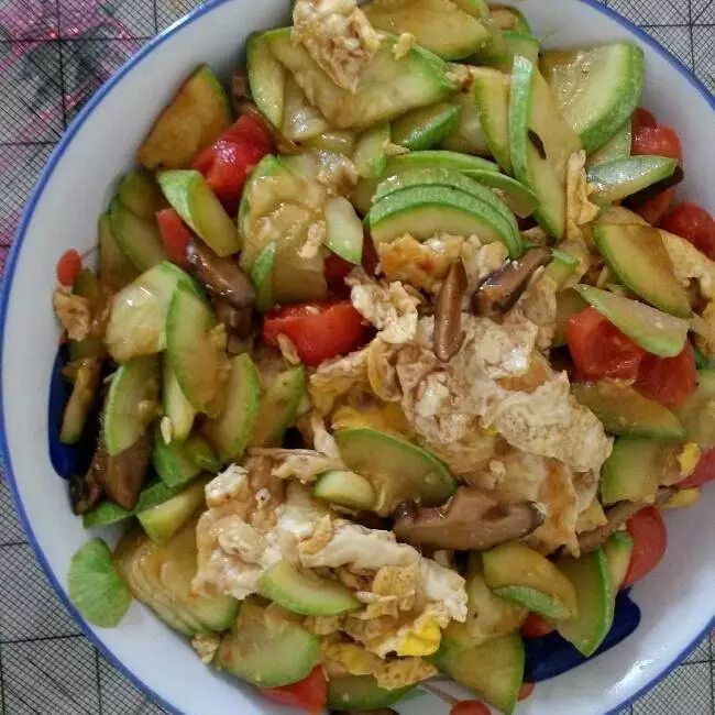 北瓜炒鸡蛋,简单的美味不单一的营养