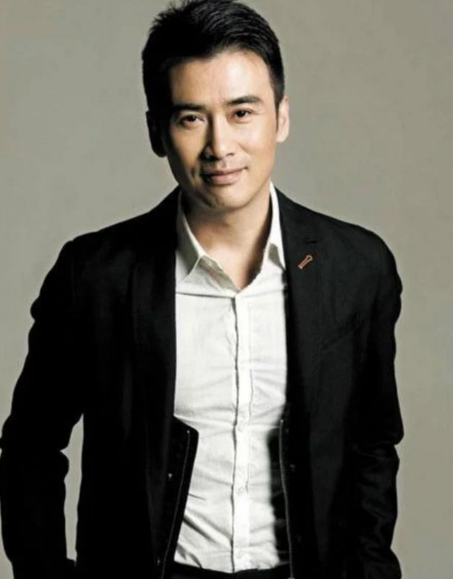 柳云龙经纪人合作洽谈13524211195