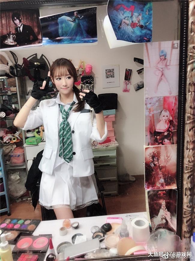 清纯学生妹! 第一美女主播coser晒《绝地求生》美照