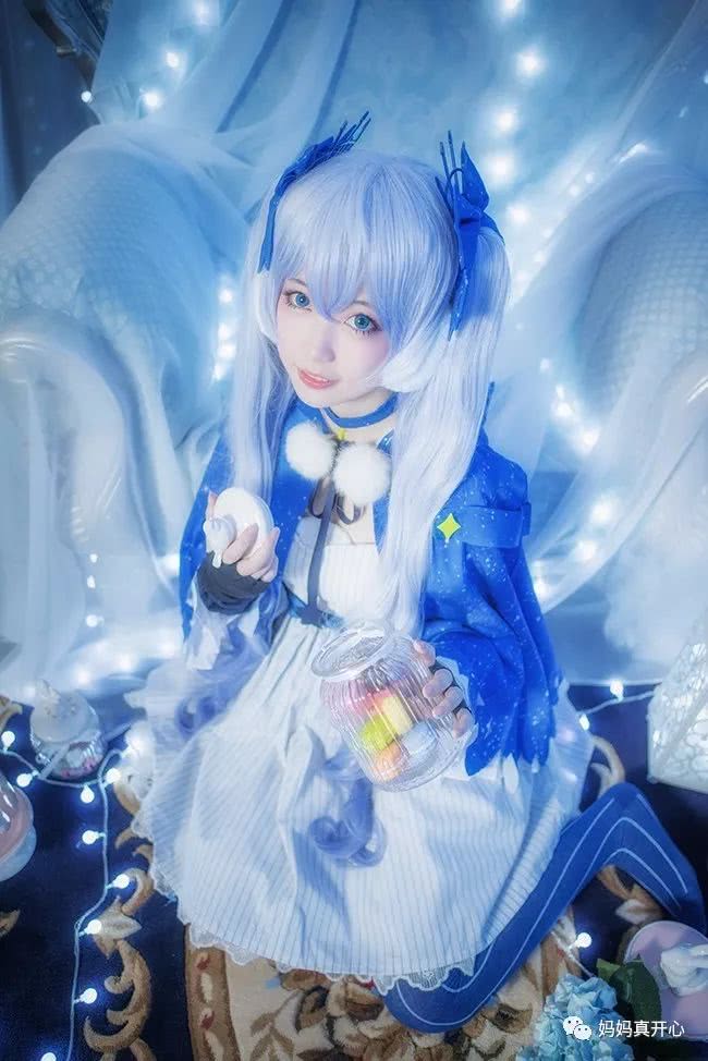 cosplay 二次元妹子cos初音未来