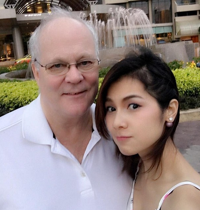 泰国美女嫁给72岁美国富翁 没过几个月就要求离婚