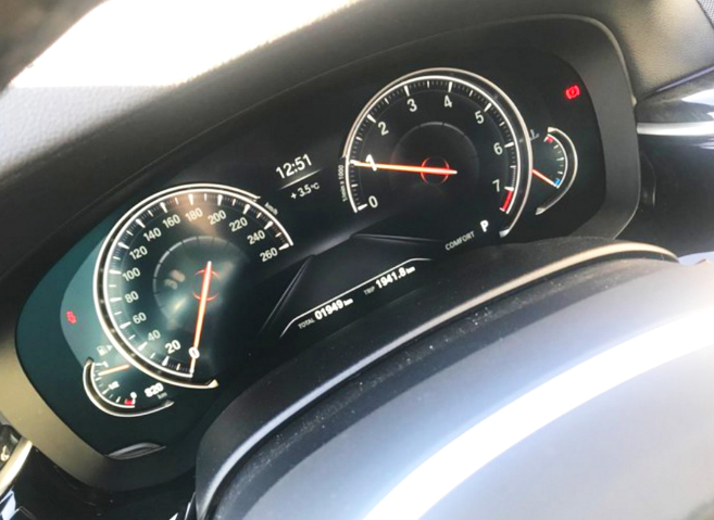 车主跑了近两千公里,车主说:"码表260有点谦虚了,最少应该在280-300