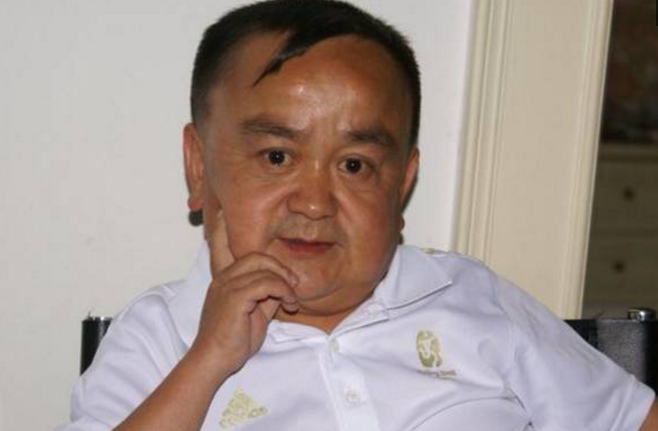 跑了20年龙套,是《欢天喜地七仙女》的小阴蚀王|龙套|身高|张伸_新浪