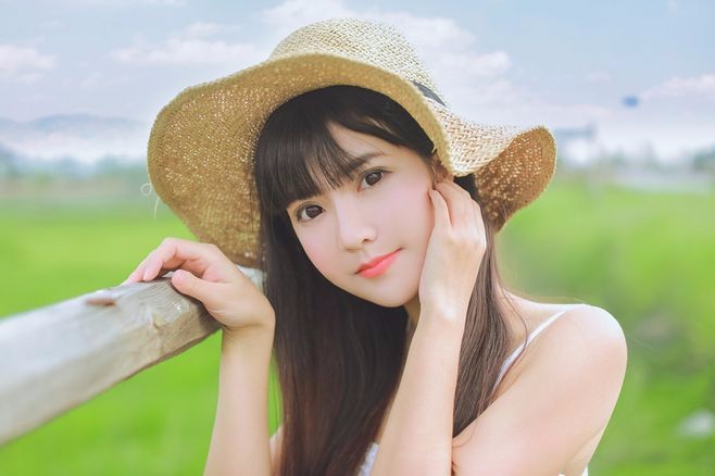 领养女儿的亲妈找上门,当她说明来意,婆婆立即眉开眼笑的