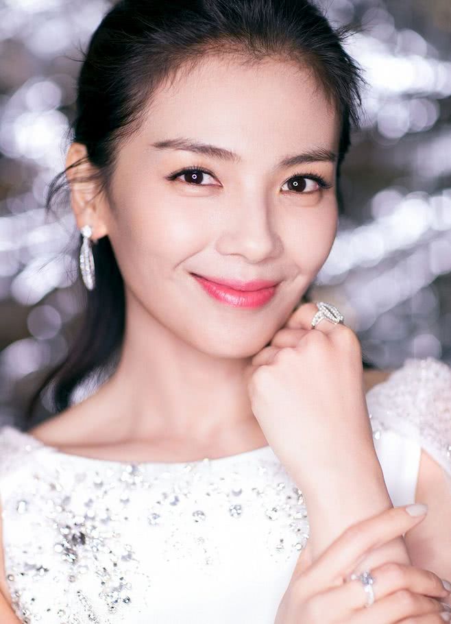 刘涛:优雅可人!