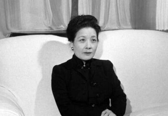 宋氏三姐妹到底谁最美丽最后一张老照片告诉你