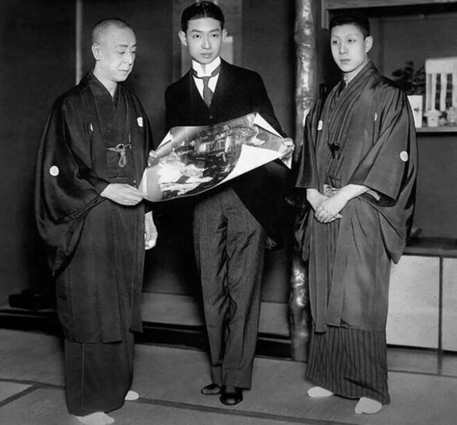 那些年的梅兰芳,跟卓别林萧伯纳合过照,年轻时曾是小鲜肉