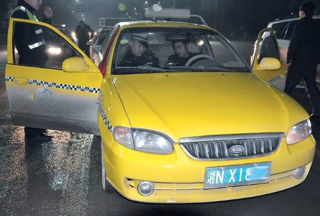 近日,该办专门召开会议并下发了《关于开展城区巡游出租汽车行业服务