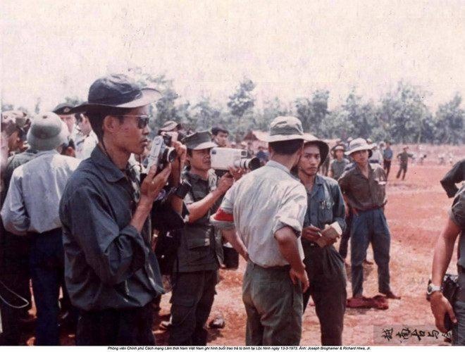 越南战争时期南北交还战俘旧照,28名美军俘虏被释放