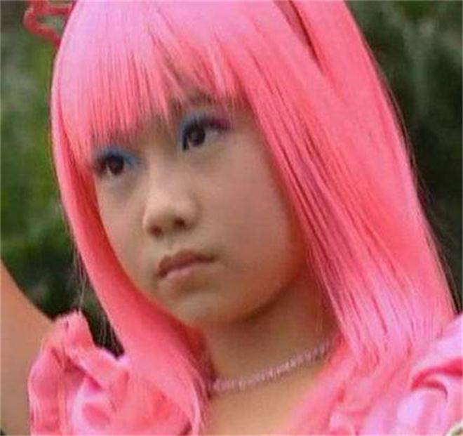 曾经的小魔仙美雪由丑小鸭变身女神,马甲线超越袁姗姗!