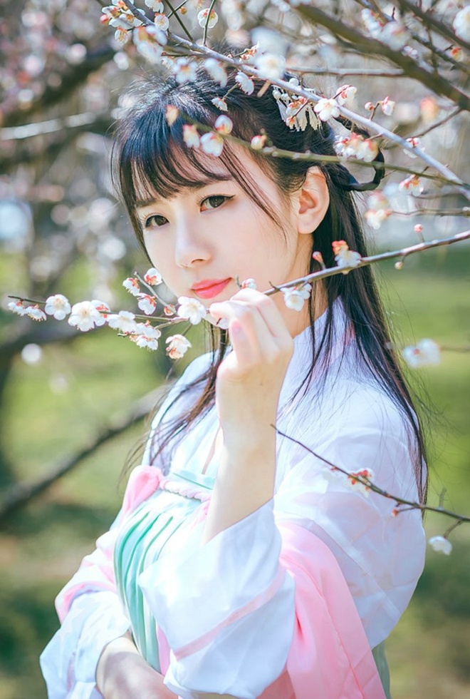 清纯甜美女孩东湖梅园唯美古装清新阳光俏皮唯美写真