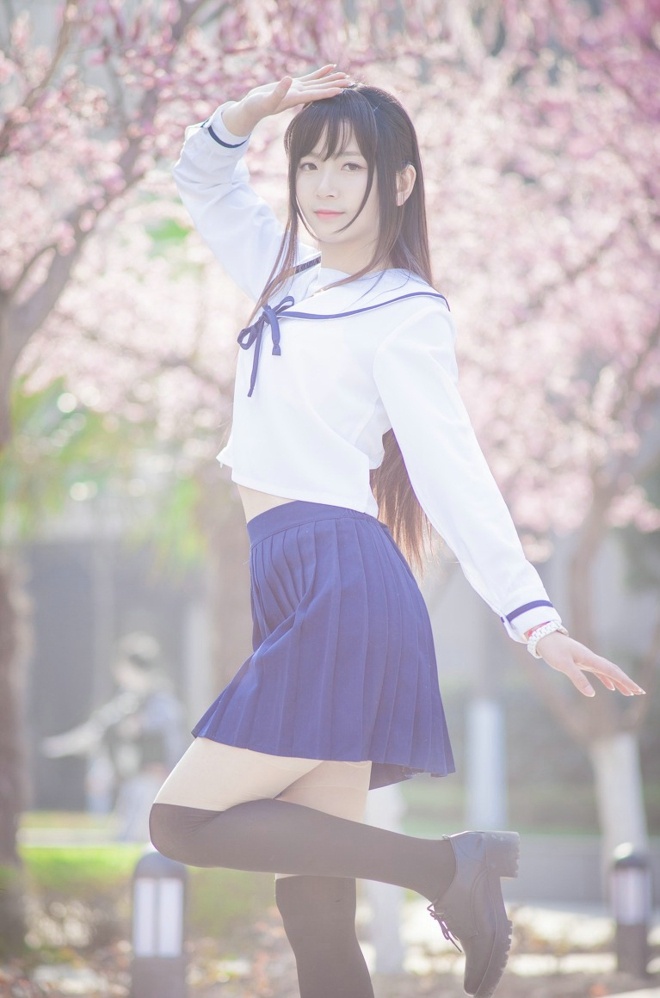 清纯娇巧美女校花制服短裙清新唯美写真