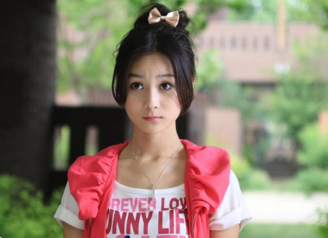 铠甲勇士中三个美女的伤心截图,冰儿让人心疼,杨欢迎太可爱了