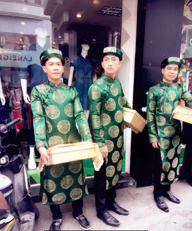 越南豪门婚礼,超跑,美女和传统华服吸睛