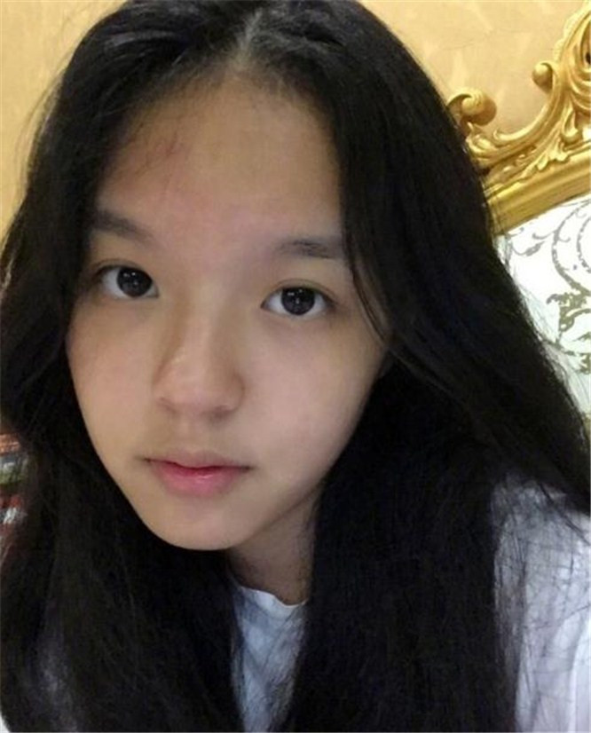 李咏的女儿法图麦如今长成这样脸蛋遗传了哈文多一点