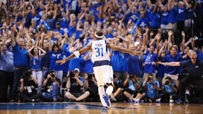 致敬那个要打满20年的超级喷气机!|特里|篮网|雄鹿_新浪新闻