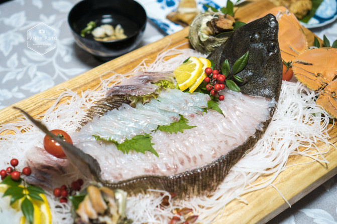 早晨打捞上来的鱼儿吃掉,令人惊喜的是民宿女主人真的实在太会摆盘了