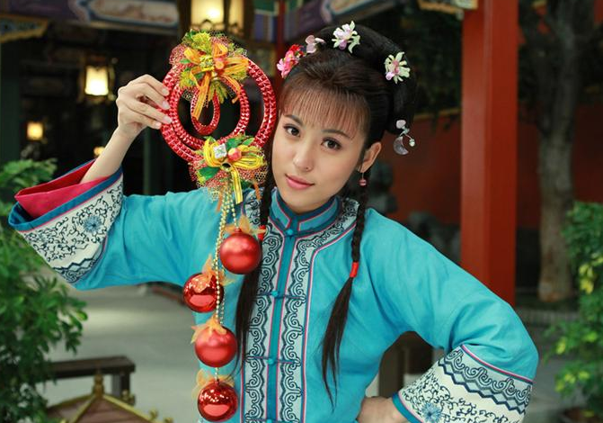 她是还珠中的柳红,和林更新是好朋友,连冯小刚都自愿为她加戏!