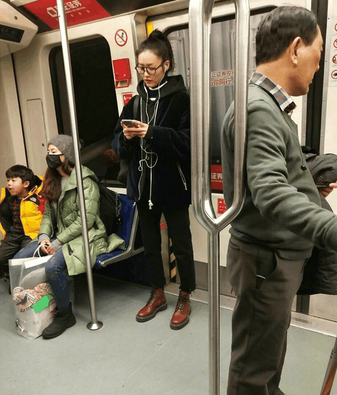 路人合影, 大表姐太闪了