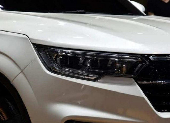 "全景天窗suv"售价仅要7万元,外观看着超时尚-新浪汽车
