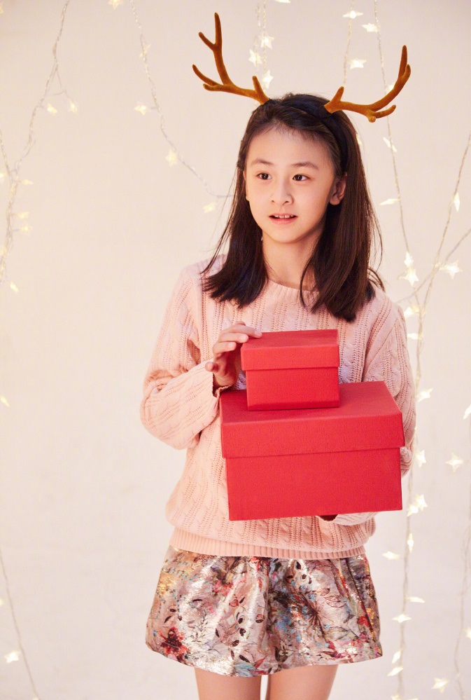 森碟"鹿角装"不再是风一样的女子,大长腿羡慕死人啦